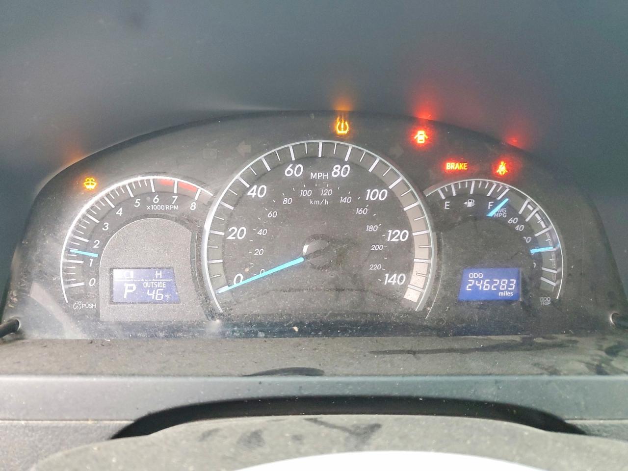 2014 TOYOTA CAMRY L photo 9