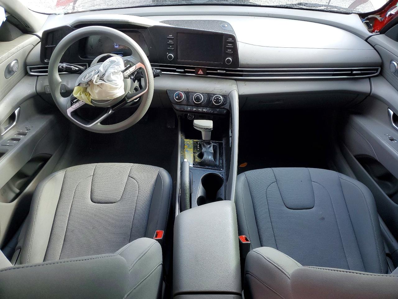 2024 HYUNDAI ELANTRA SE photo 8