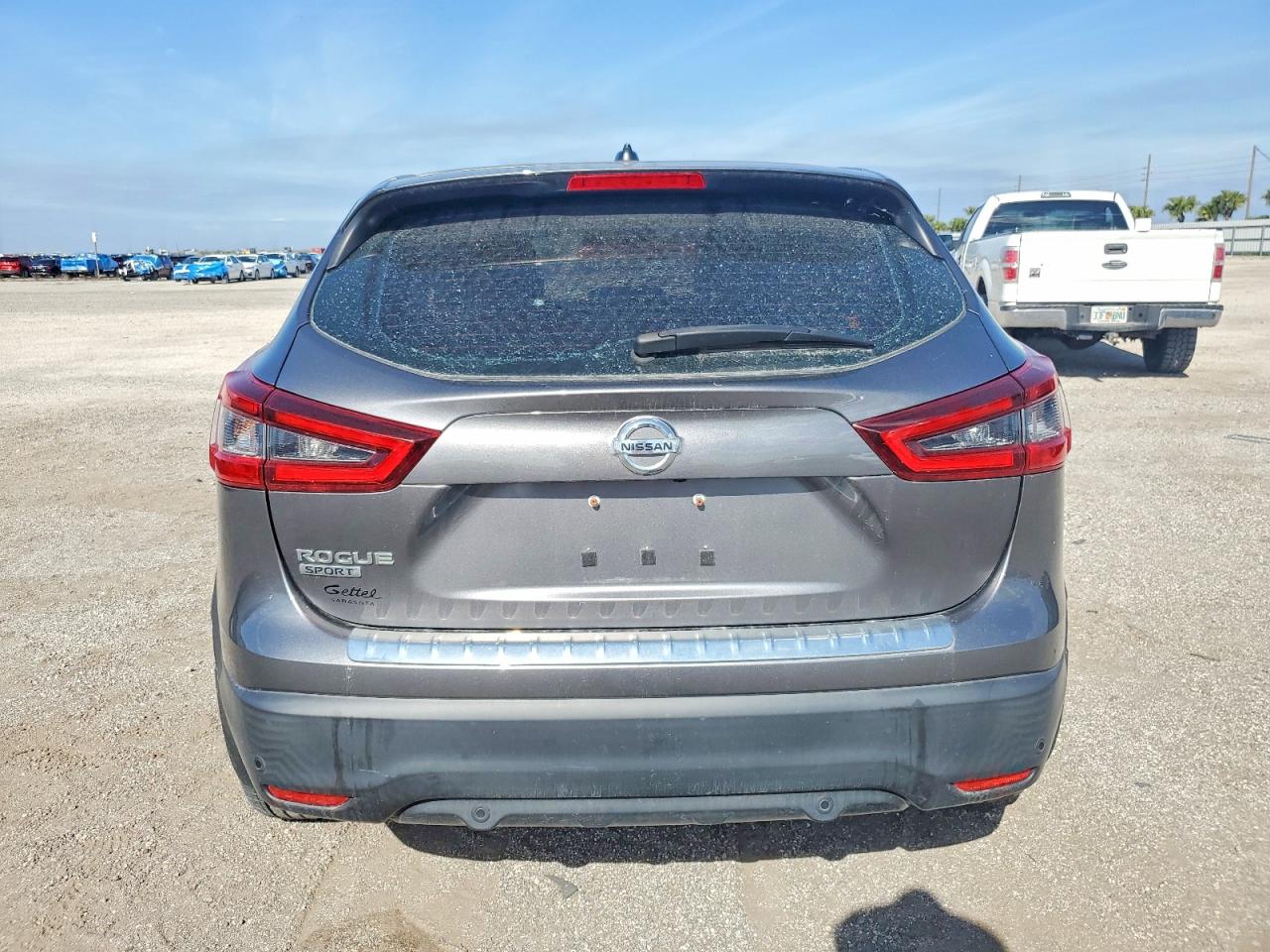 2020 NISSAN ROGUE SPORT S photo 16