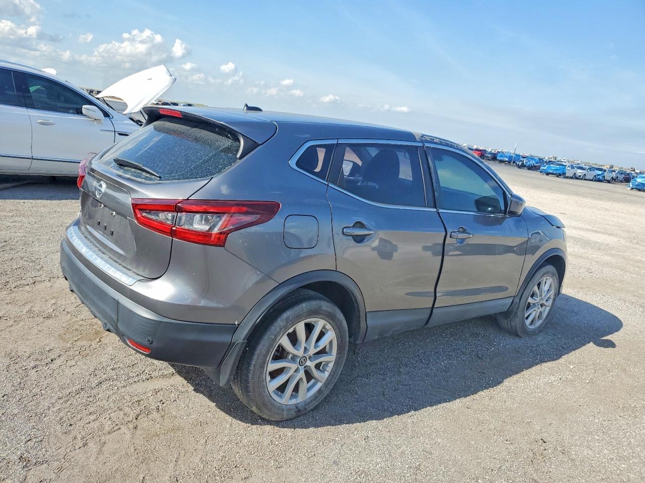 2020 NISSAN ROGUE SPORT S photo 7