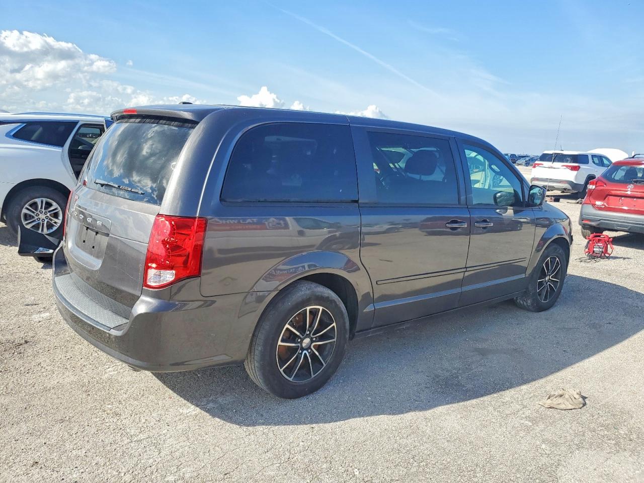 2015 DODGE GRAND CARAVAN SXT photo 3