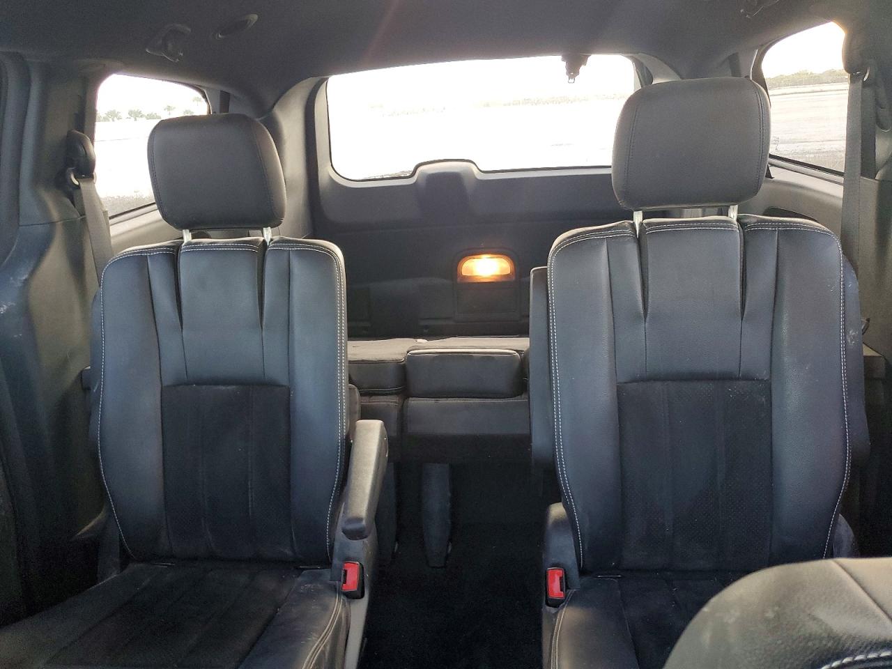 2015 DODGE GRAND CARAVAN SXT photo 10