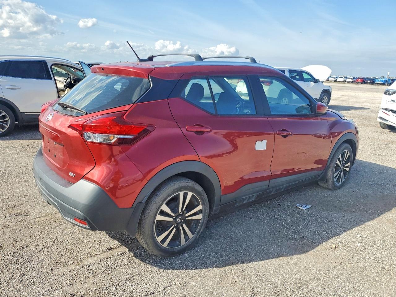 2018 NISSAN KICKS S photo 5