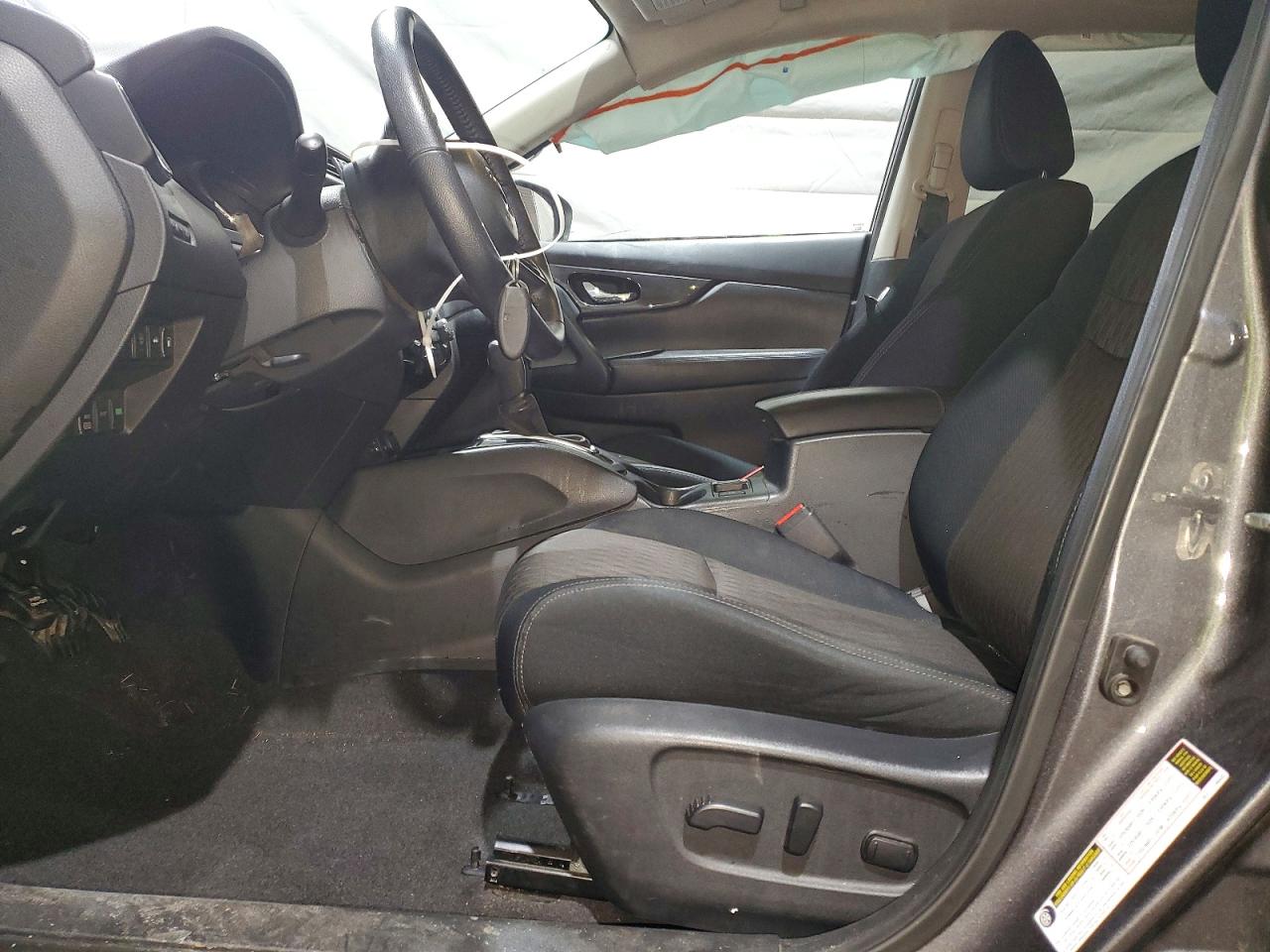 2019 NISSAN ROGUE S photo 13