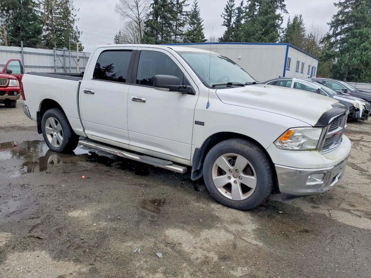 2011 DODGE RAM 1500 photo 4