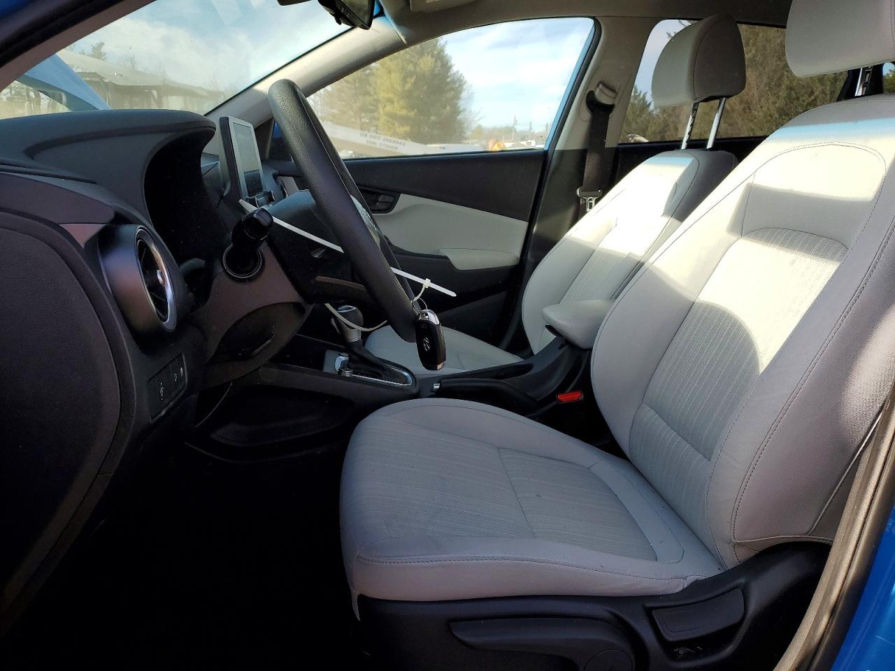 2022 HYUNDAI KONA SEL photo 7