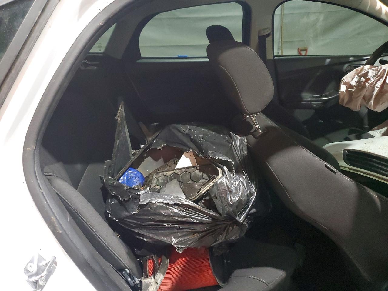 2018 FORD FOCUS S photo 10