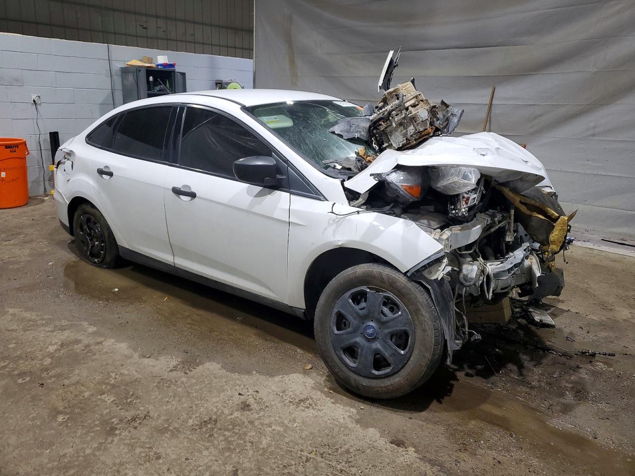 2018 FORD FOCUS S photo 4