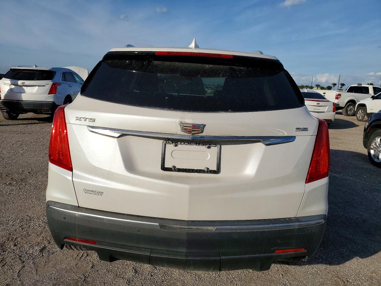 2018 CADILLAC XT5 LUXURY photo 11