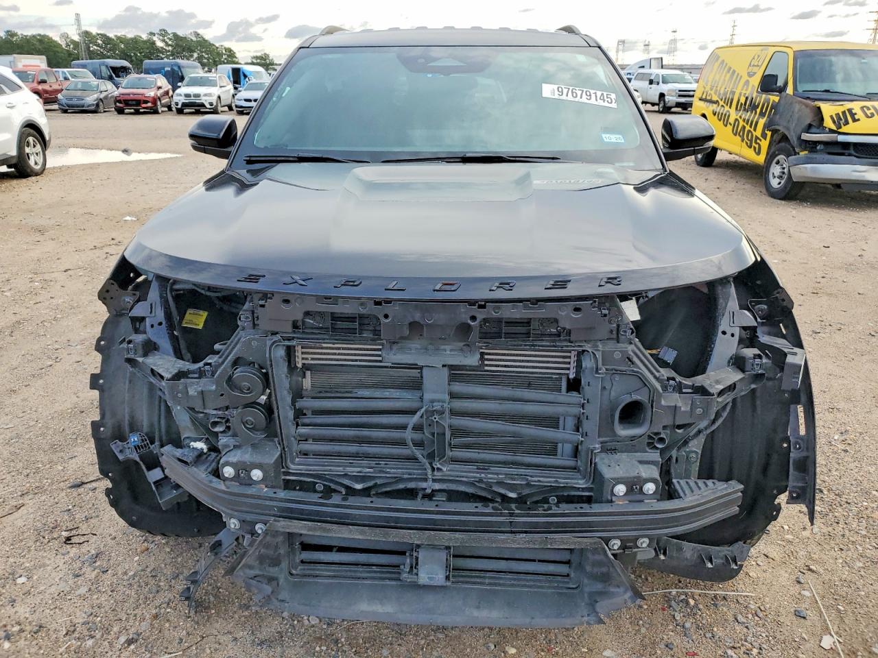 2025 FORD EXPLORER ST-LINE photo 9