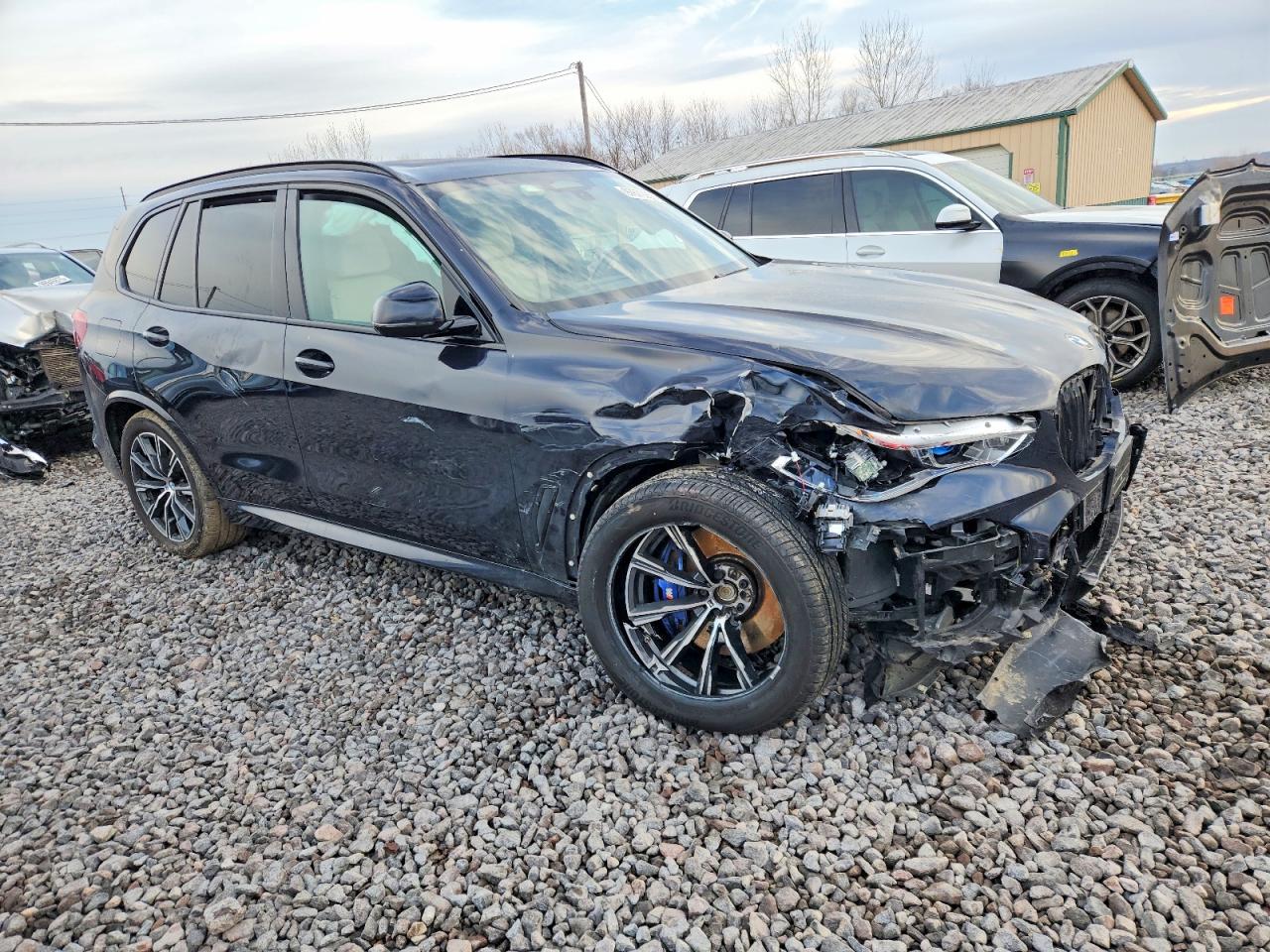2022 BMW X5 M50I photo 4