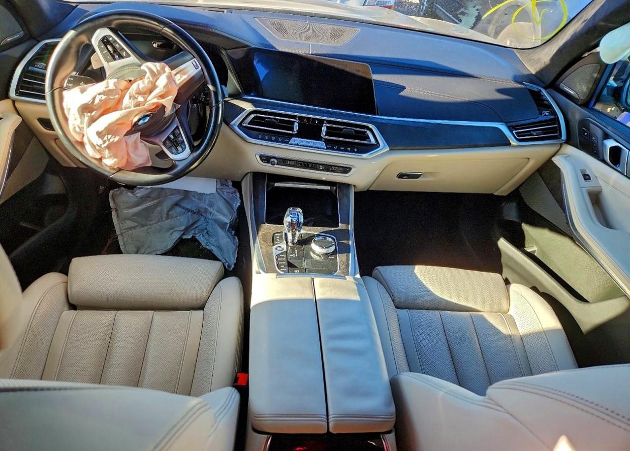 2022 BMW X5 M50I photo 8