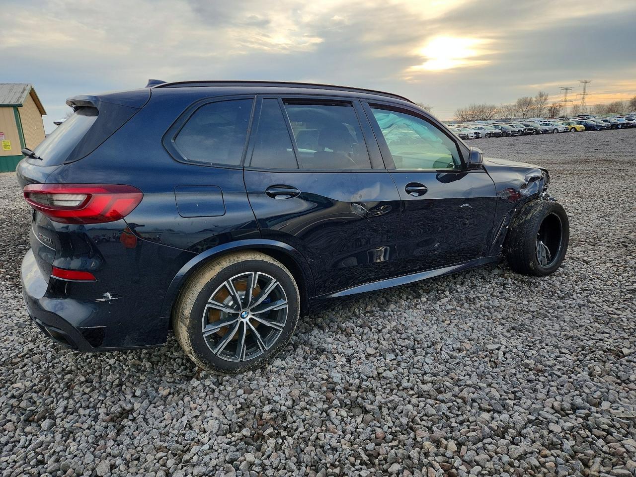 2022 BMW X5 M50I photo 3