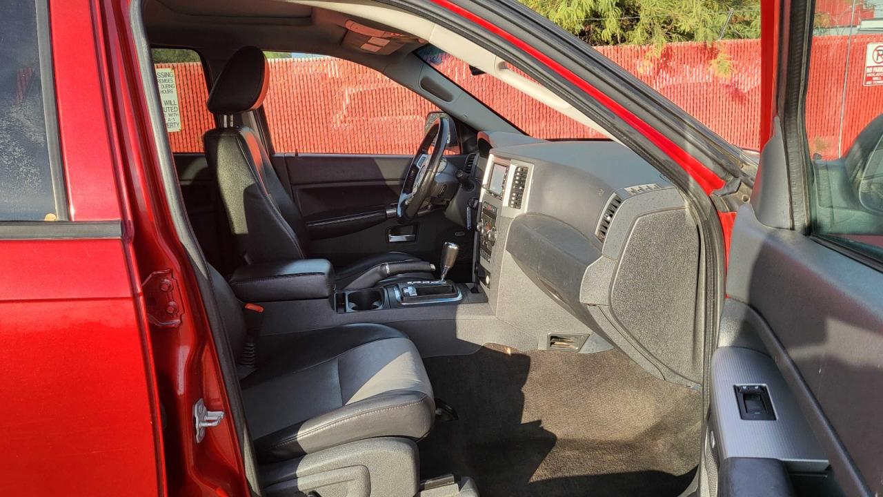 2010 JEEP GRAND CHEROKEE LAREDO photo 5