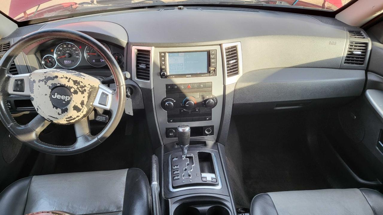 2010 JEEP GRAND CHEROKEE LAREDO photo 9