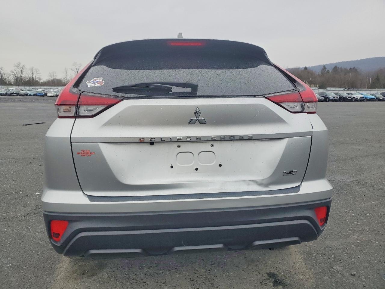 2023 MITSUBISHI ECLIPSE CROSS LE photo 6