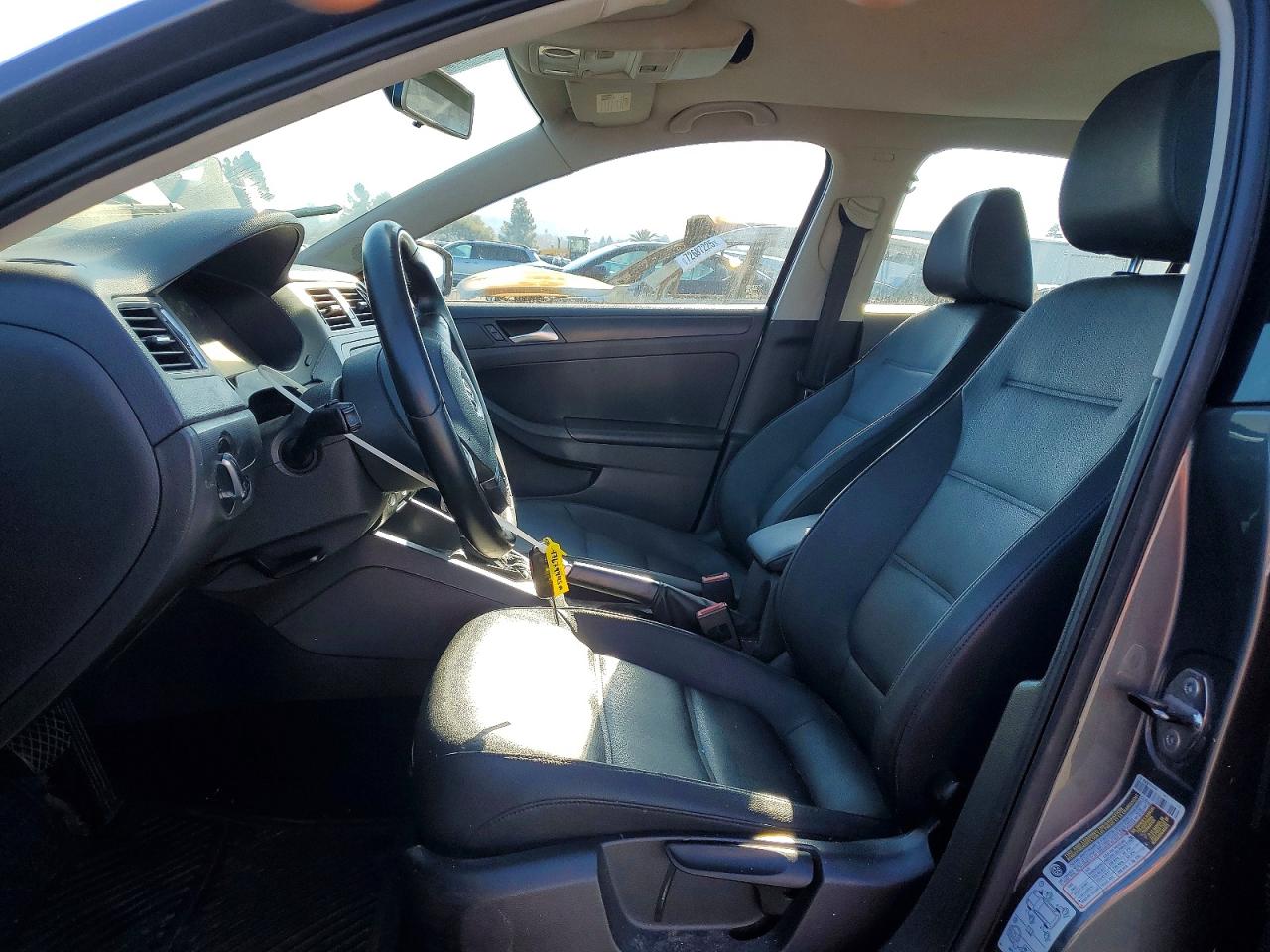 2011 VOLKSWAGEN JETTA SE photo 7