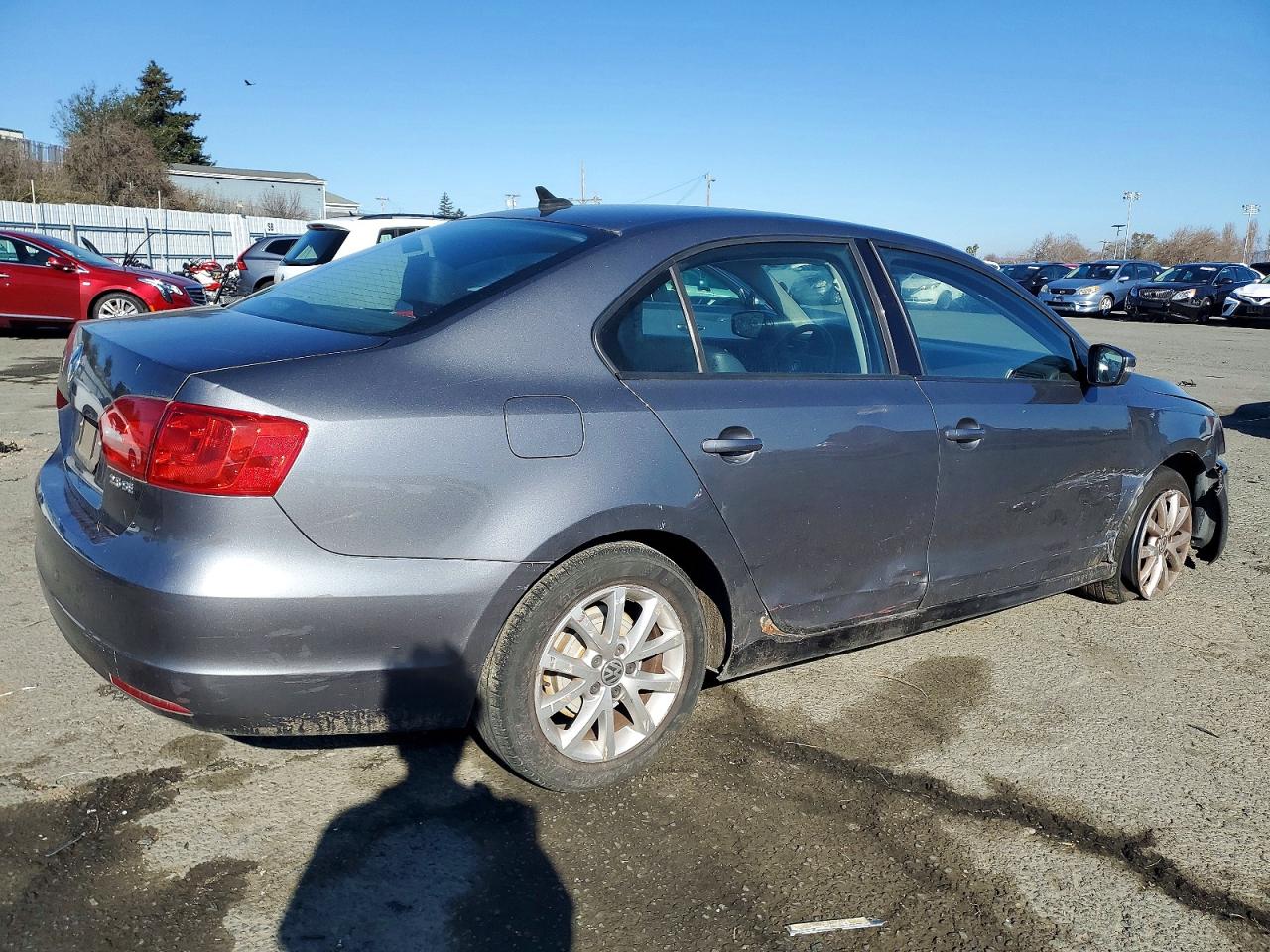 2011 VOLKSWAGEN JETTA SE photo 3