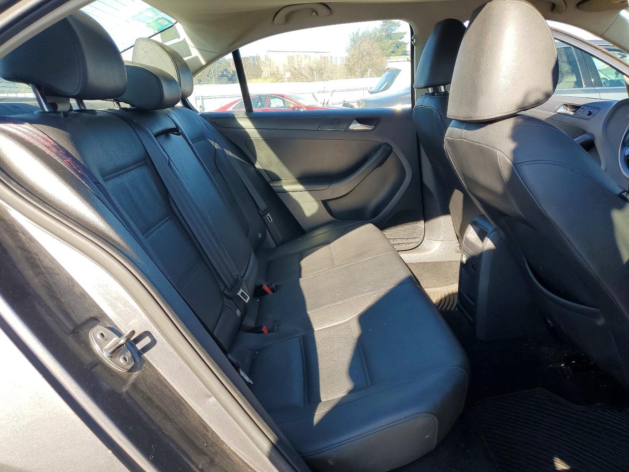 2011 VOLKSWAGEN JETTA SE photo 10