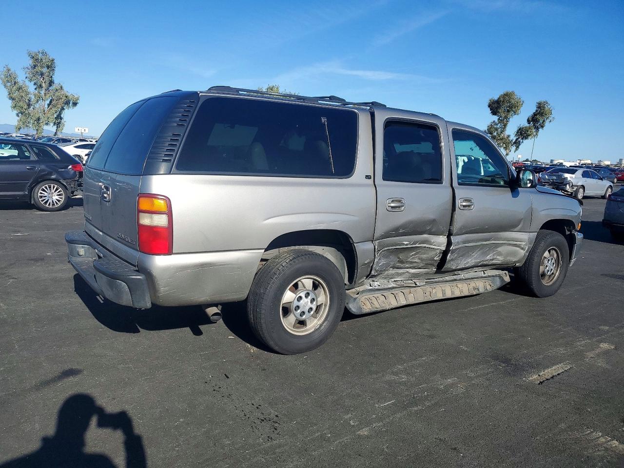 2001 CHEVROLET SUBURBAN K1500 photo 3