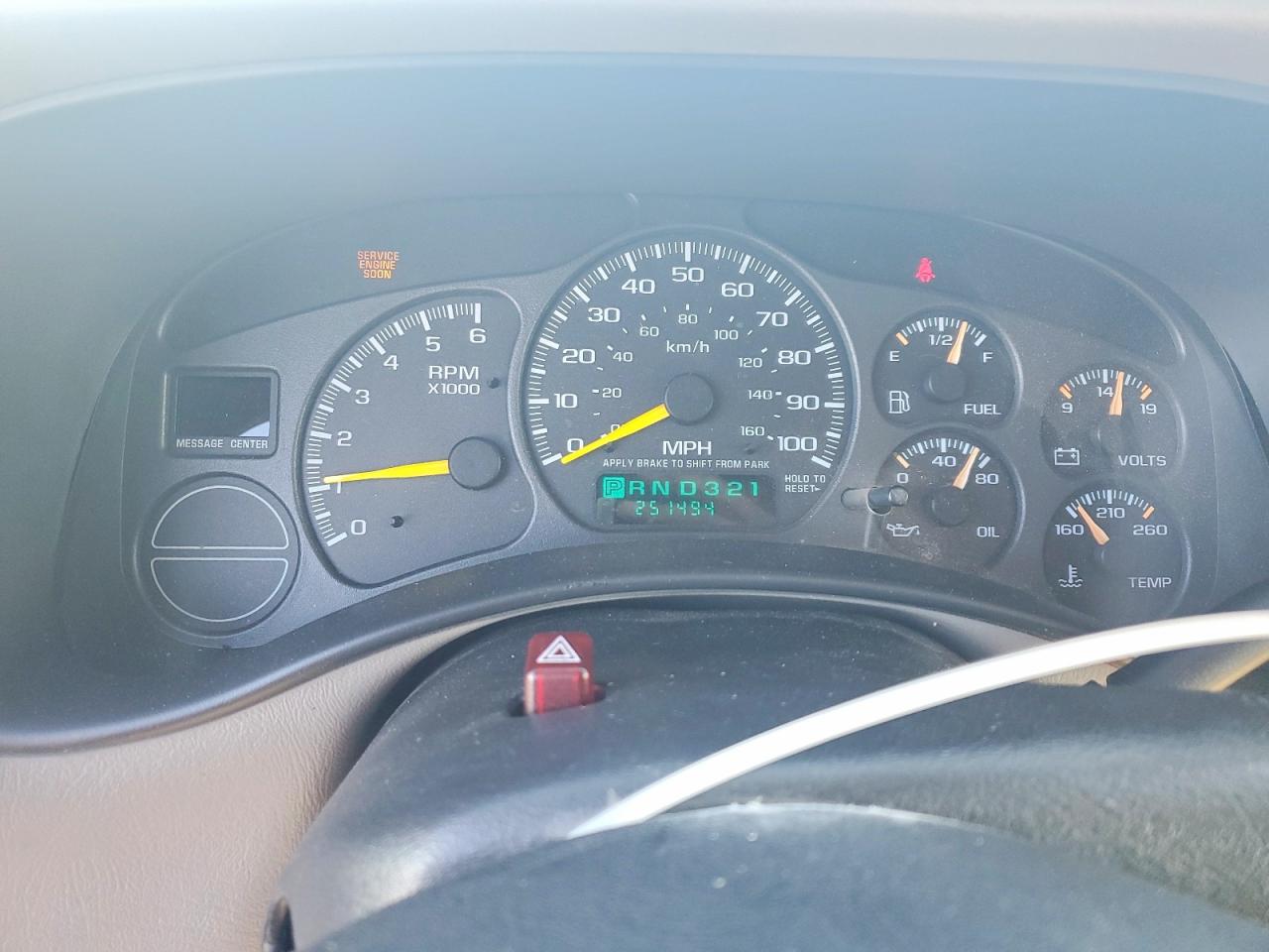 2001 CHEVROLET SUBURBAN K1500 photo 9
