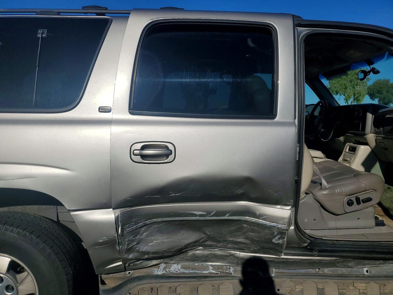 2001 CHEVROLET SUBURBAN K1500 photo 11
