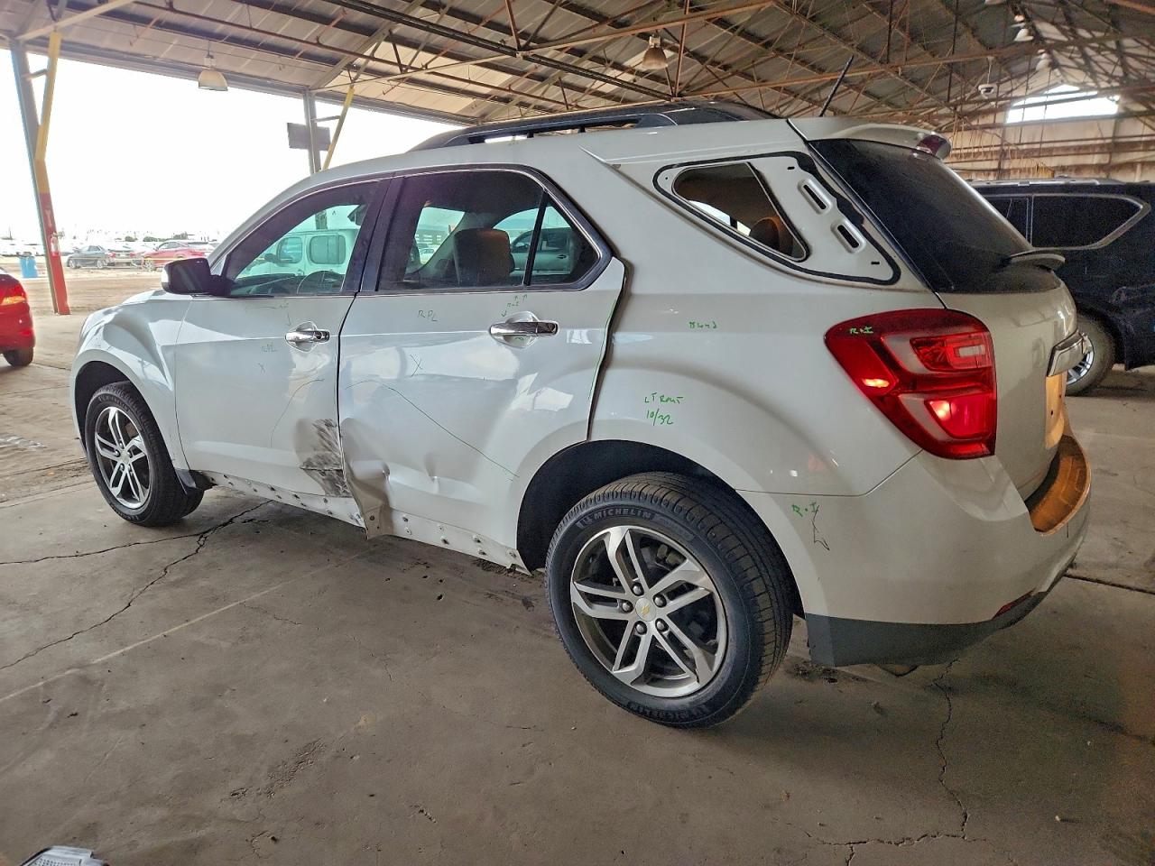 2016 CHEVROLET EQUINOX LTZ photo 2