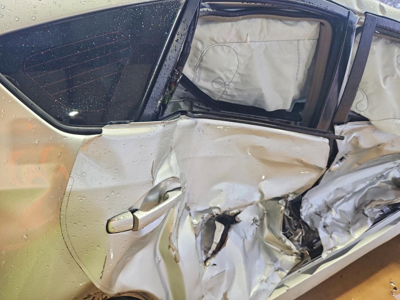 2015 TOYOTA PRIUS photo 19