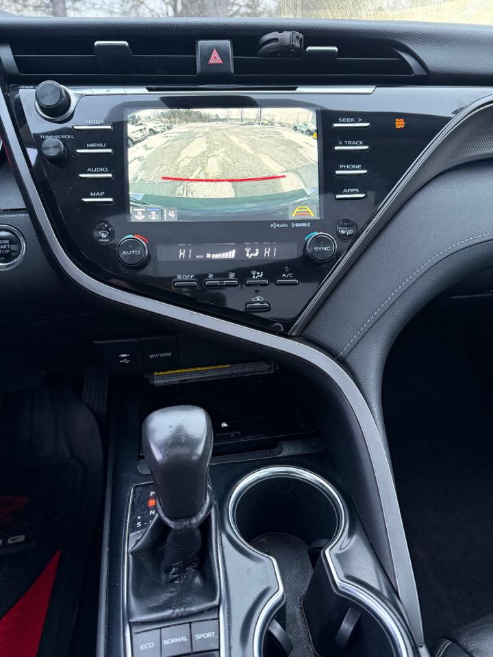 2019 TOYOTA CAMRY XSE photo 13