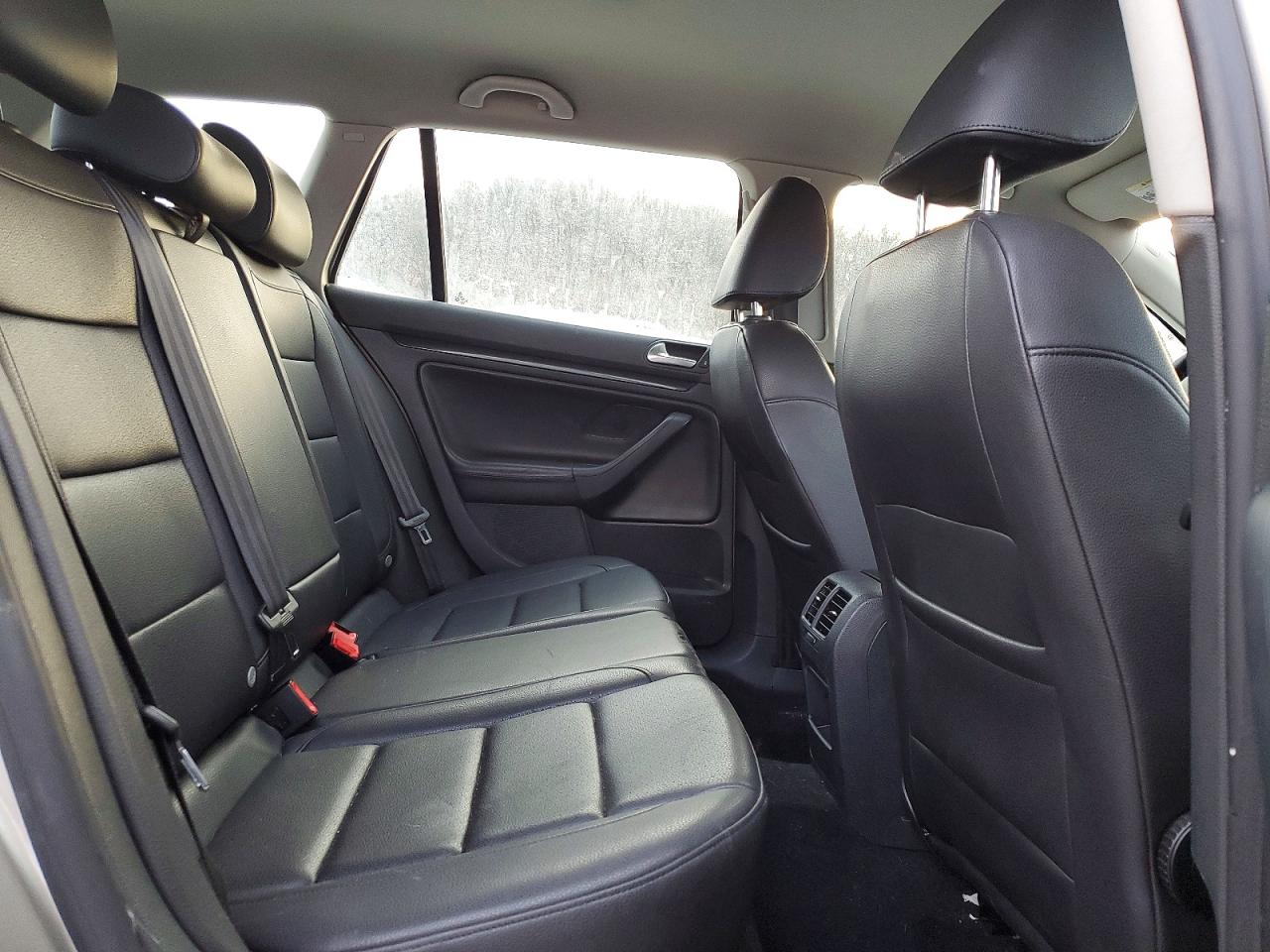 2013 VOLKSWAGEN JETTA S photo 10