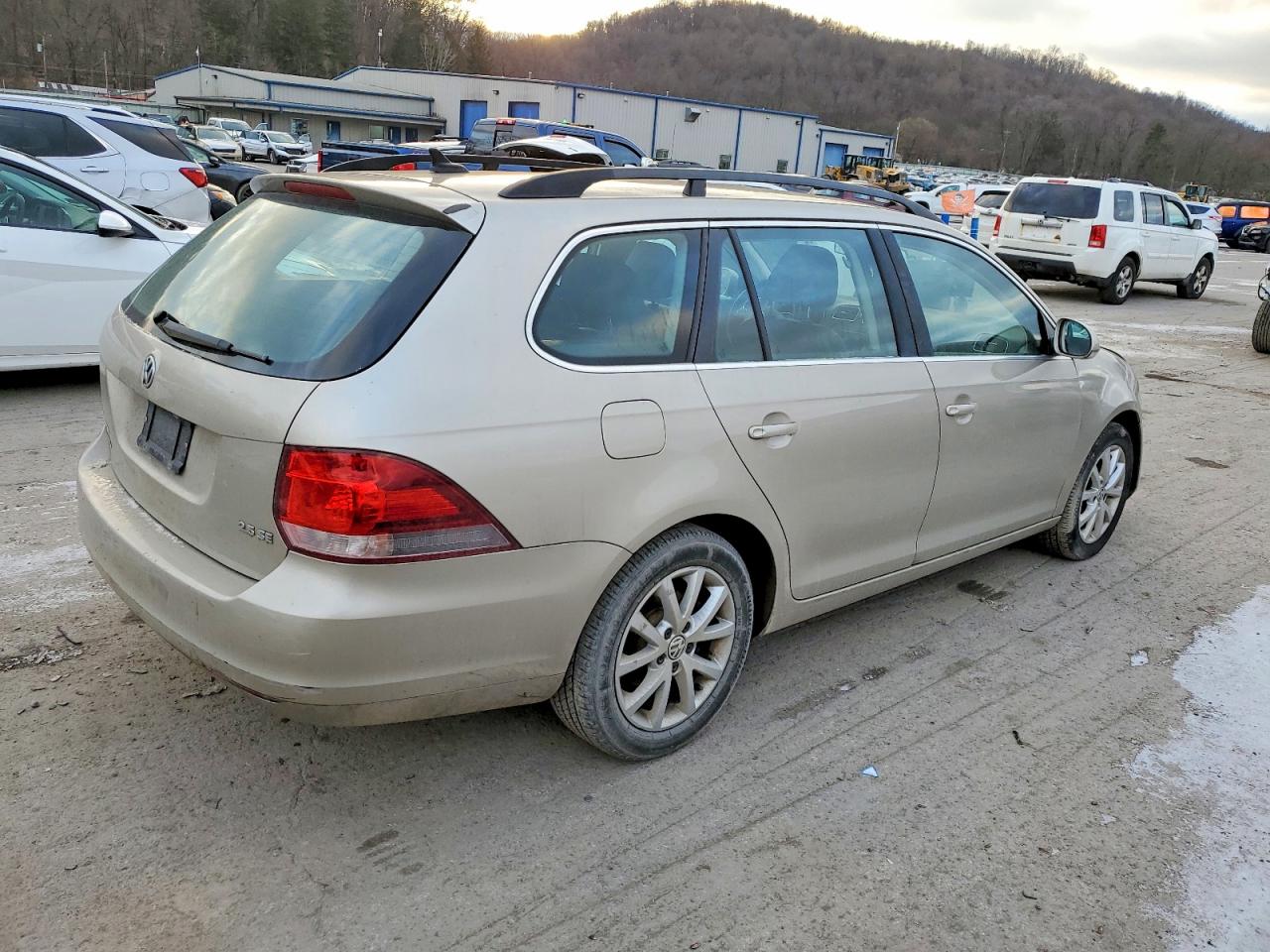 2013 VOLKSWAGEN JETTA S photo 3