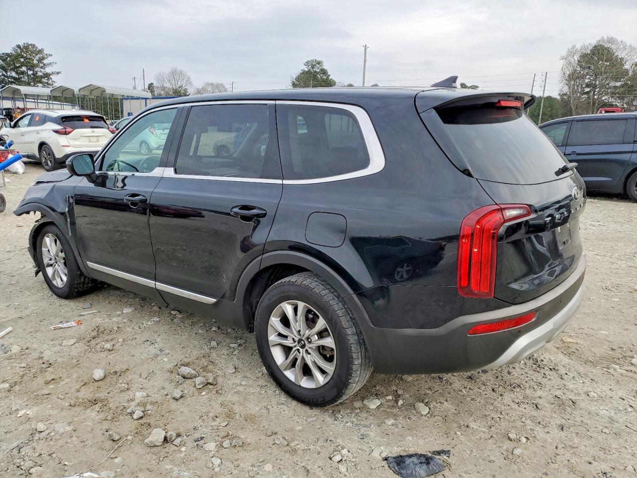 2021 KIA TELLURIDE LX photo 2