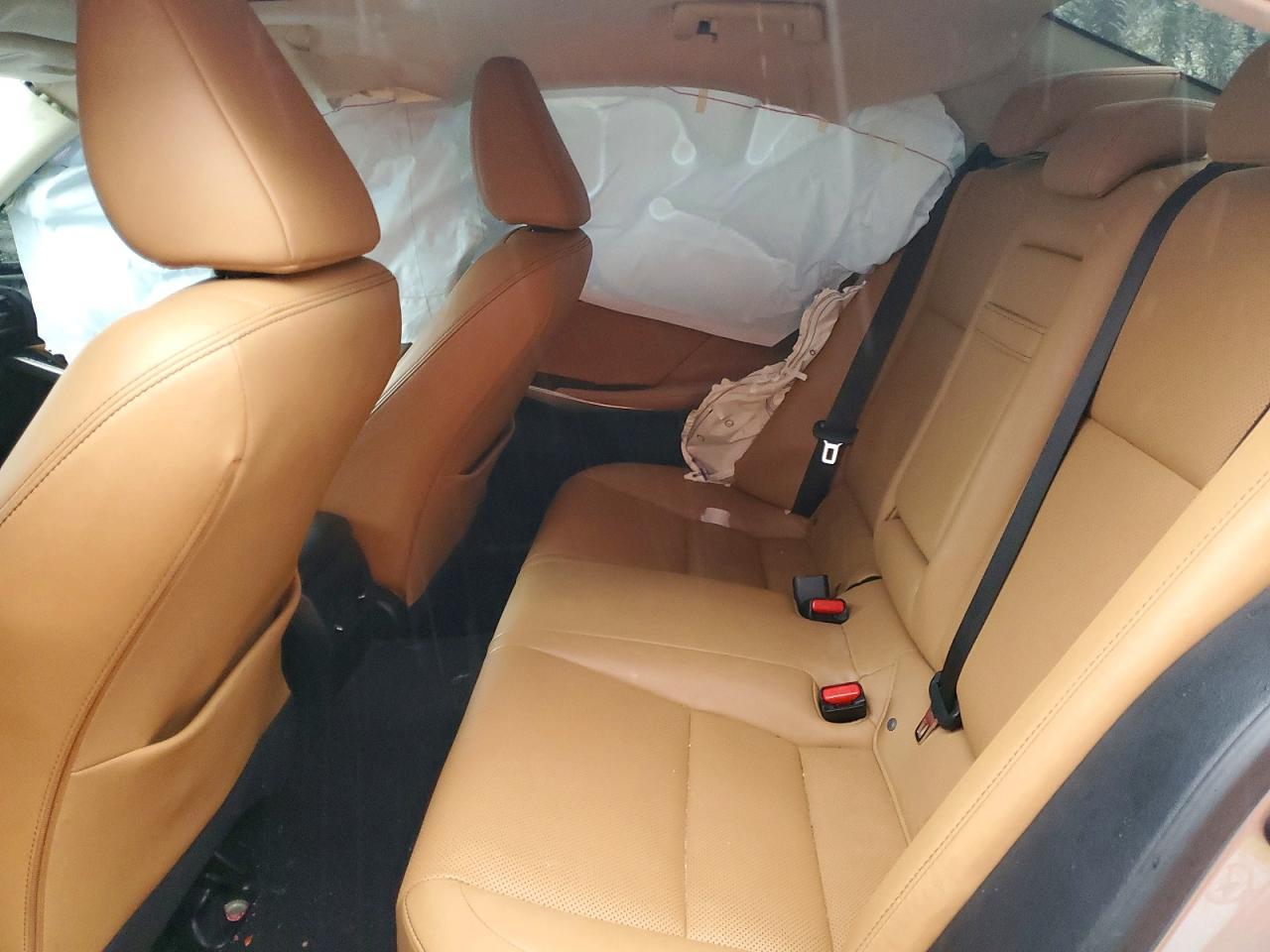 2018 LEXUS IS 300 photo 9
