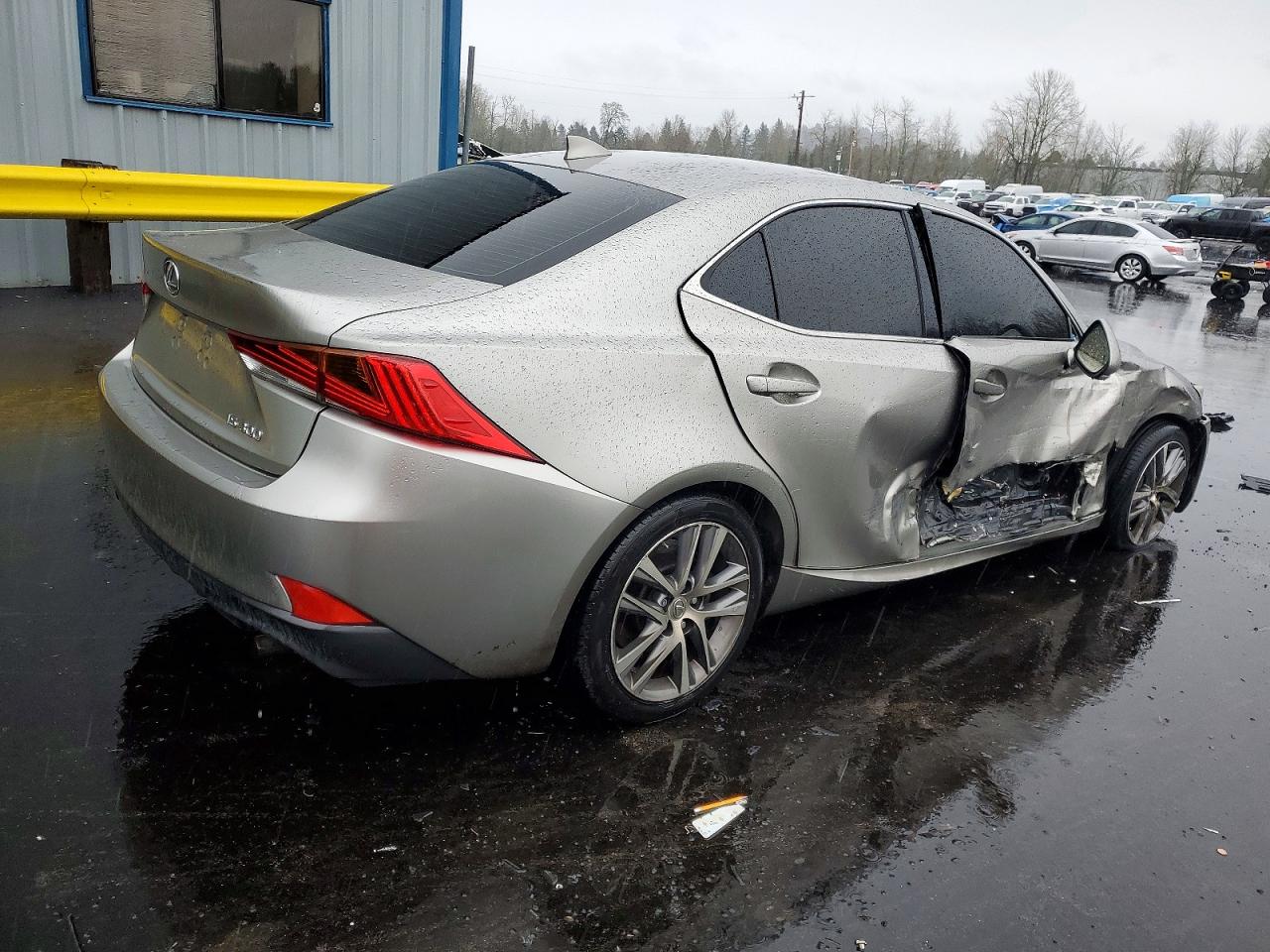 2018 LEXUS IS 300 photo 3