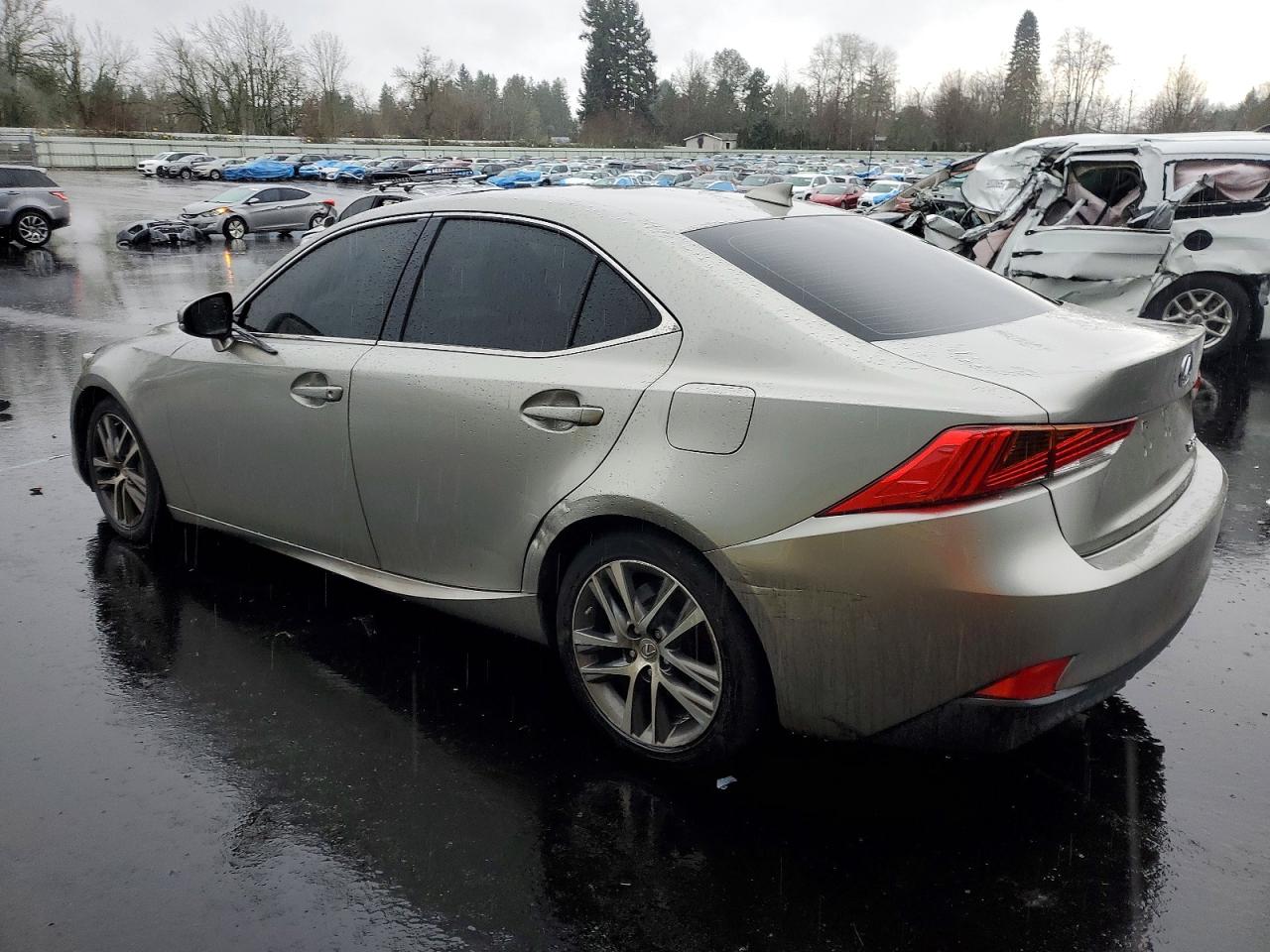 2018 LEXUS IS 300 photo 2