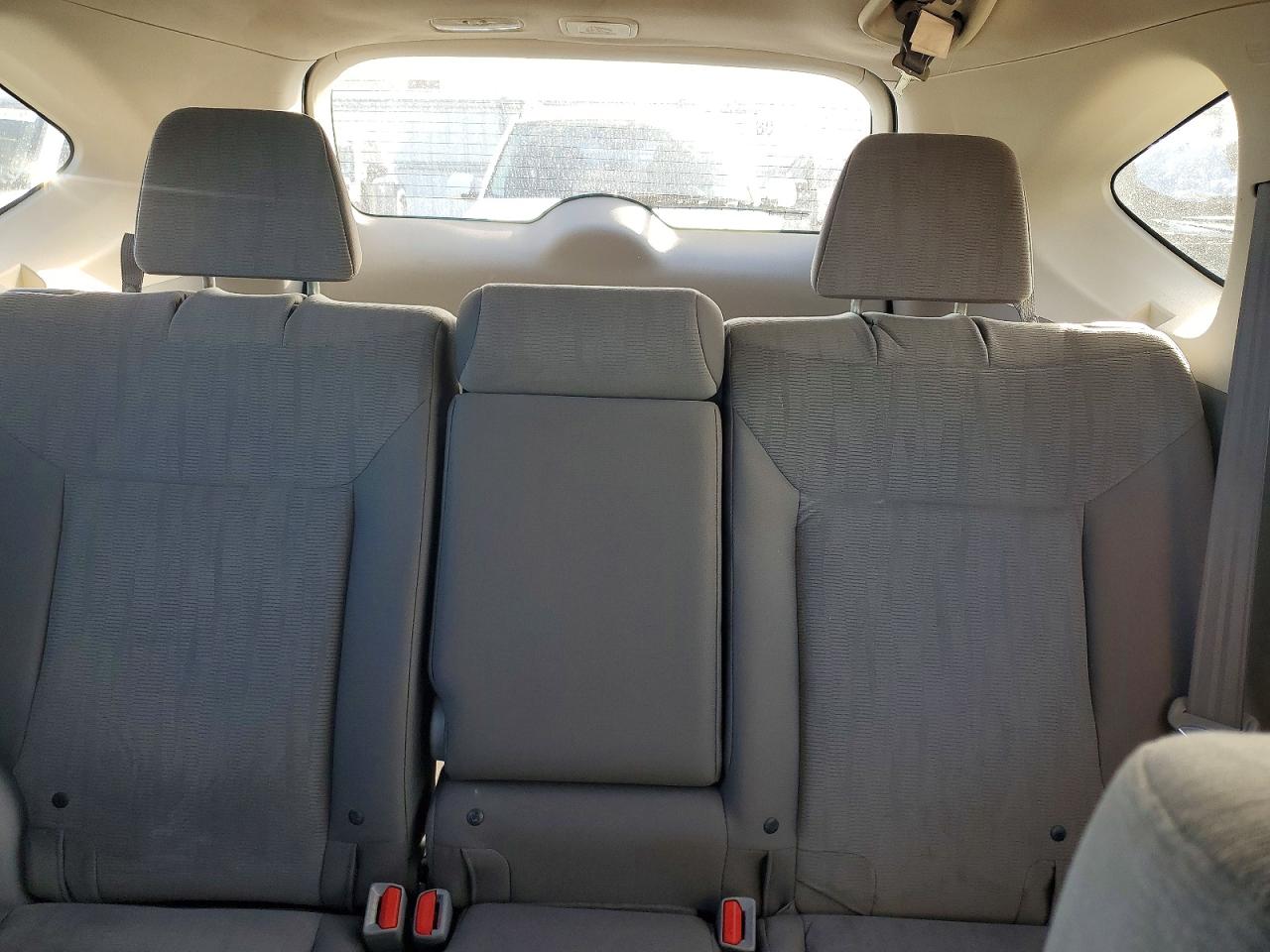 2014 HONDA CR-V LX photo 19