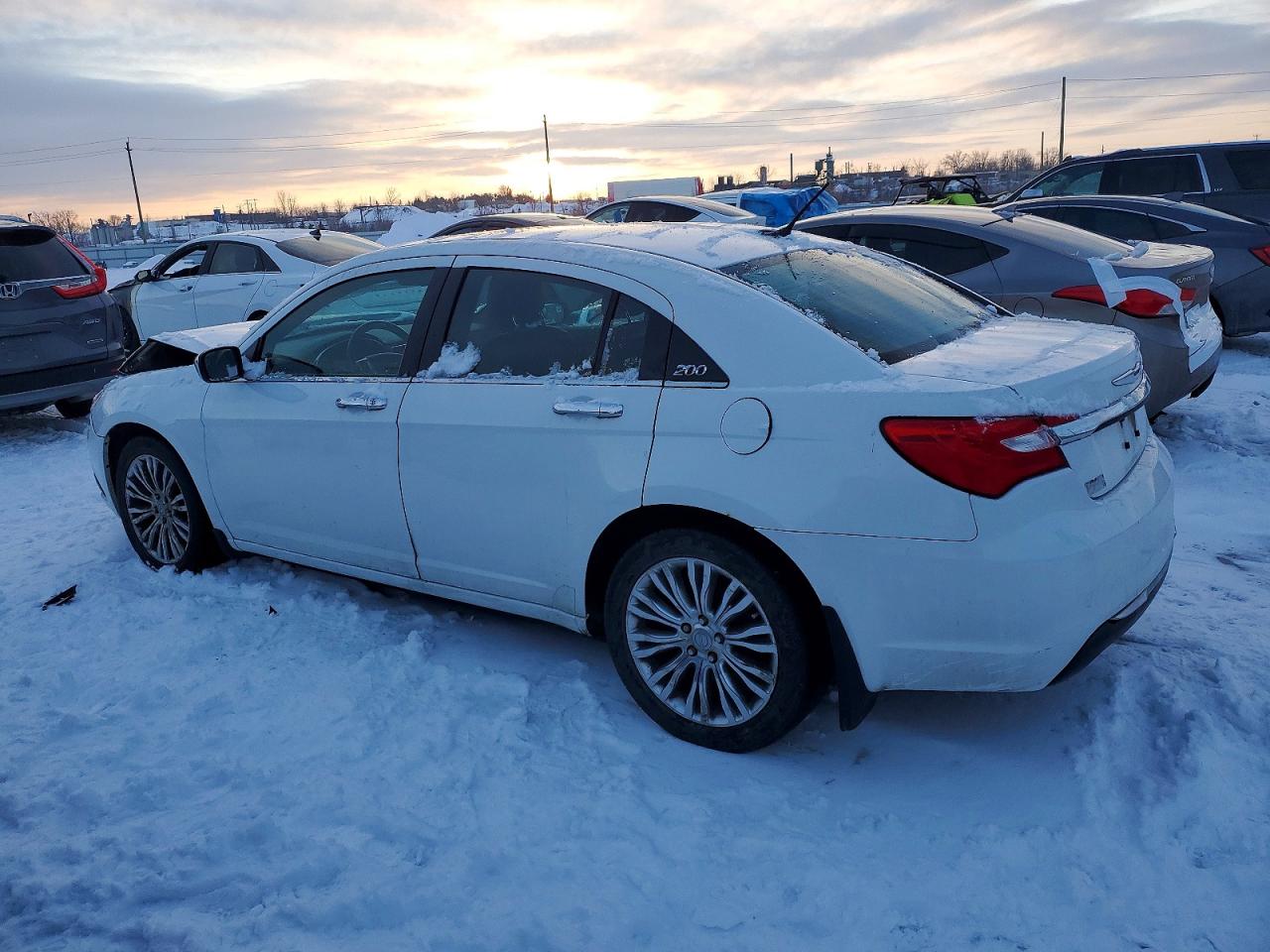 2013 CHRYSLER 200 LIMITED photo 2