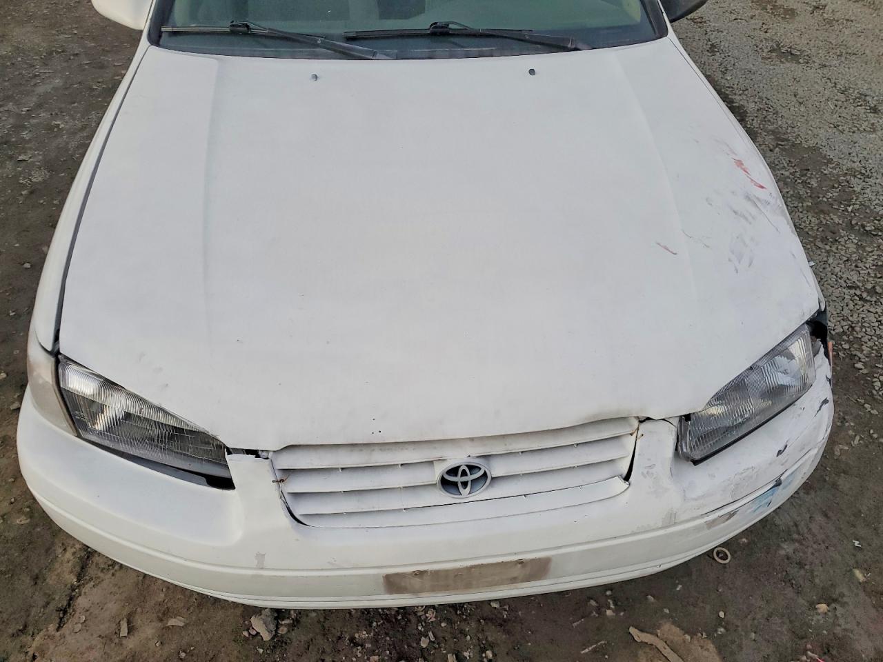 1999 TOYOTA CAMRY LE photo 11