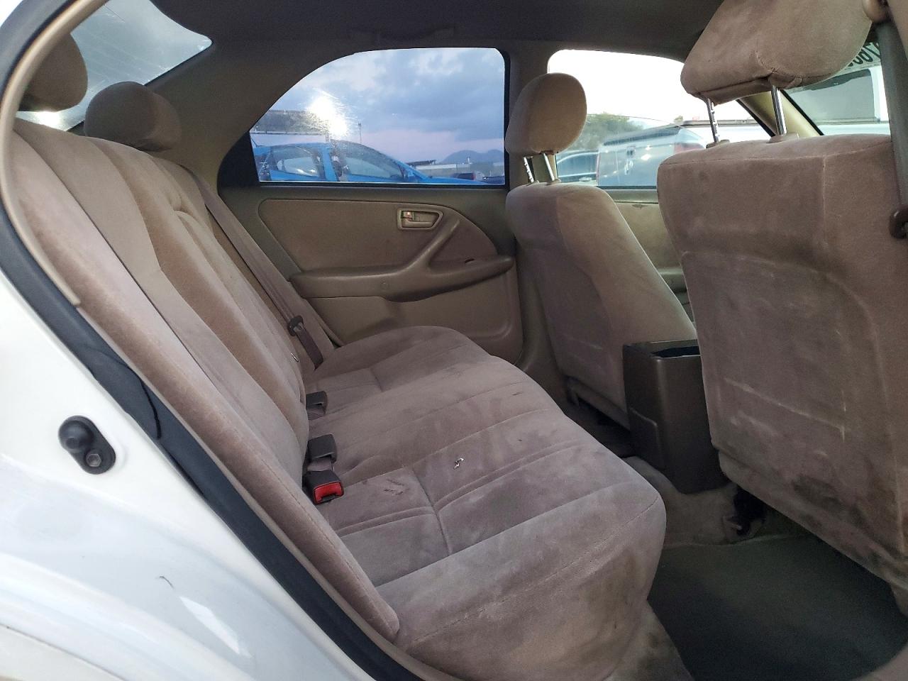 1999 TOYOTA CAMRY LE photo 10