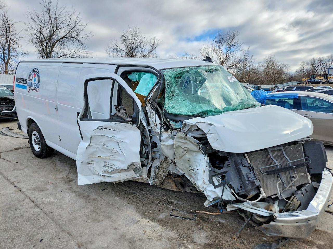 2020 GMC SAVANA G3500 photo 4