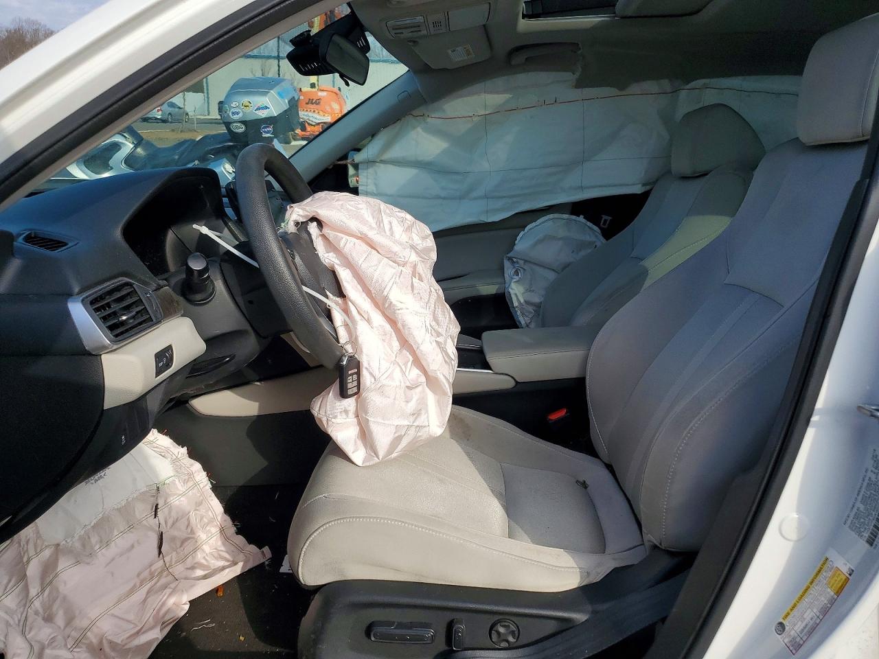 2018 HONDA ACCORD EX photo 7