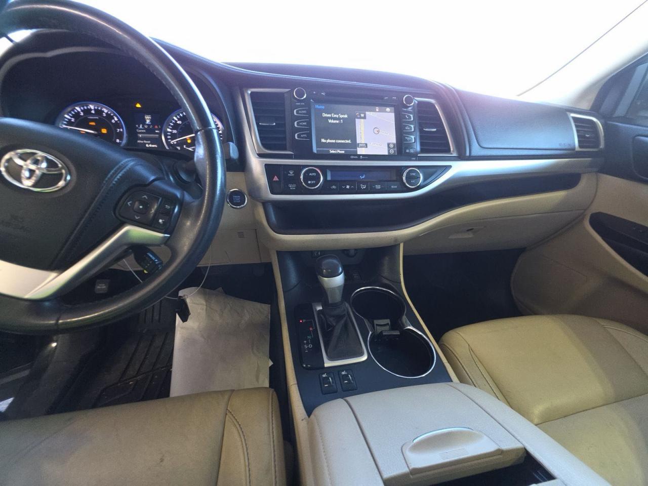 2014 TOYOTA HIGHLANDER XLE photo 9