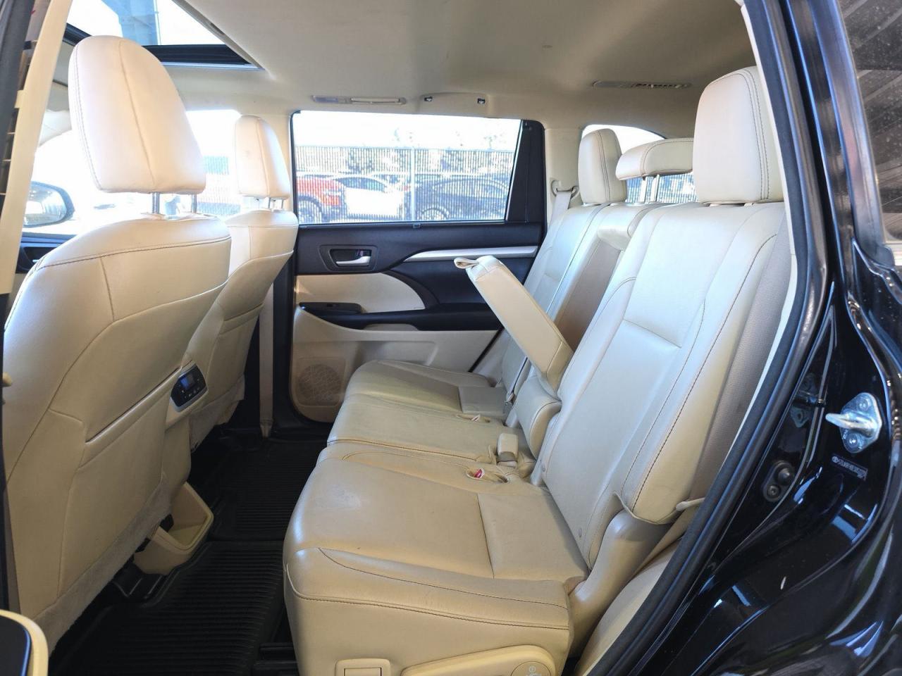 2014 TOYOTA HIGHLANDER XLE photo 6