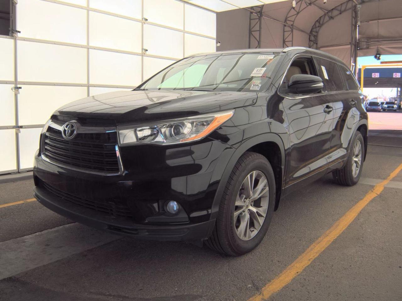 2014 TOYOTA HIGHLANDER XLE photo 2