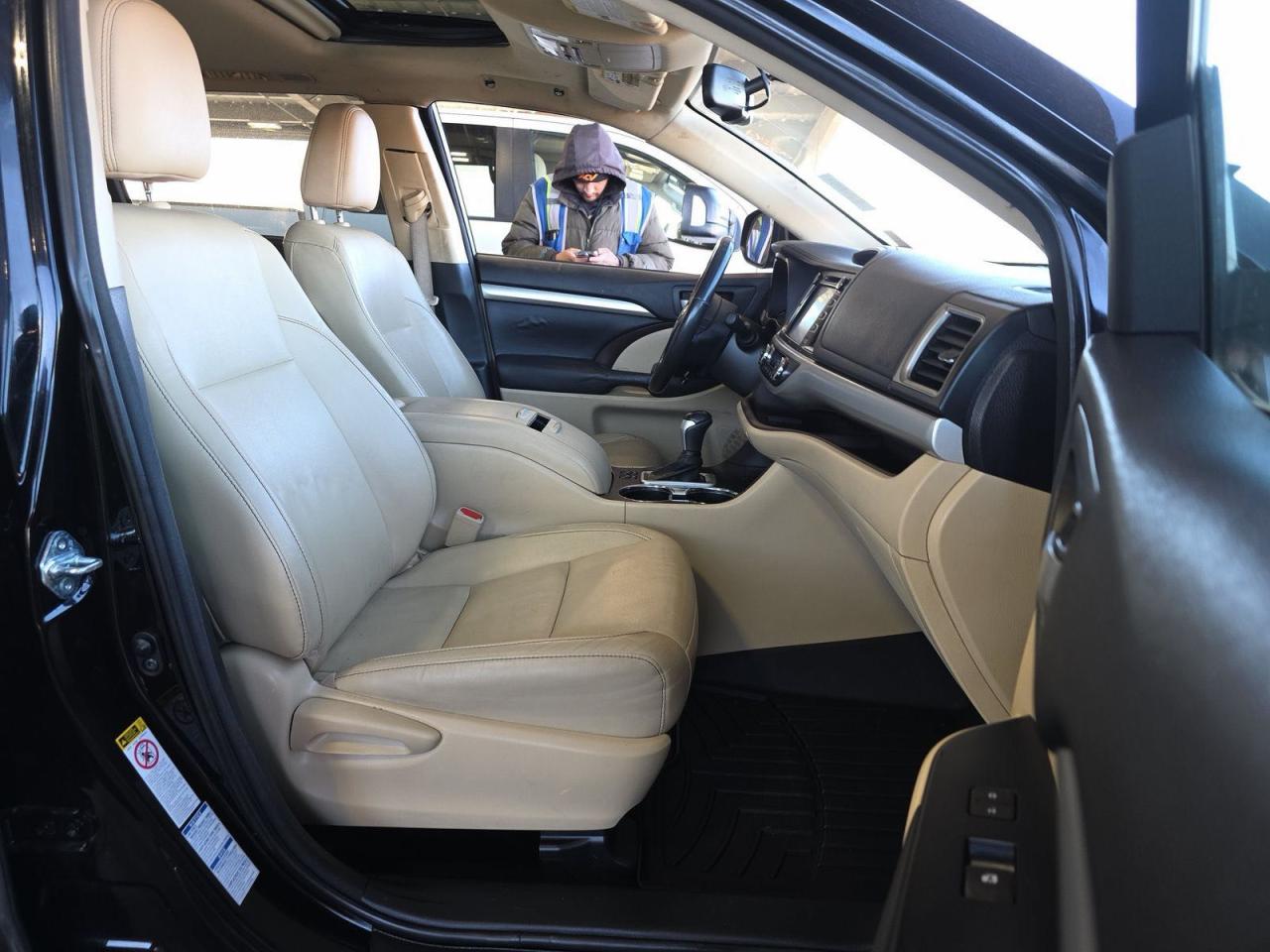 2014 TOYOTA HIGHLANDER XLE photo 5