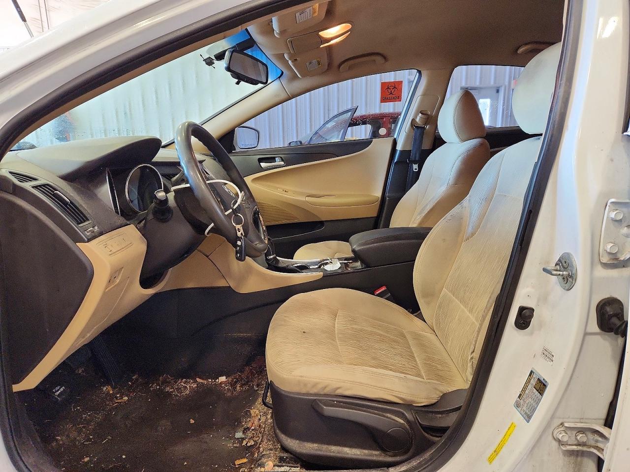 2012 HYUNDAI SONATA GLS photo 7