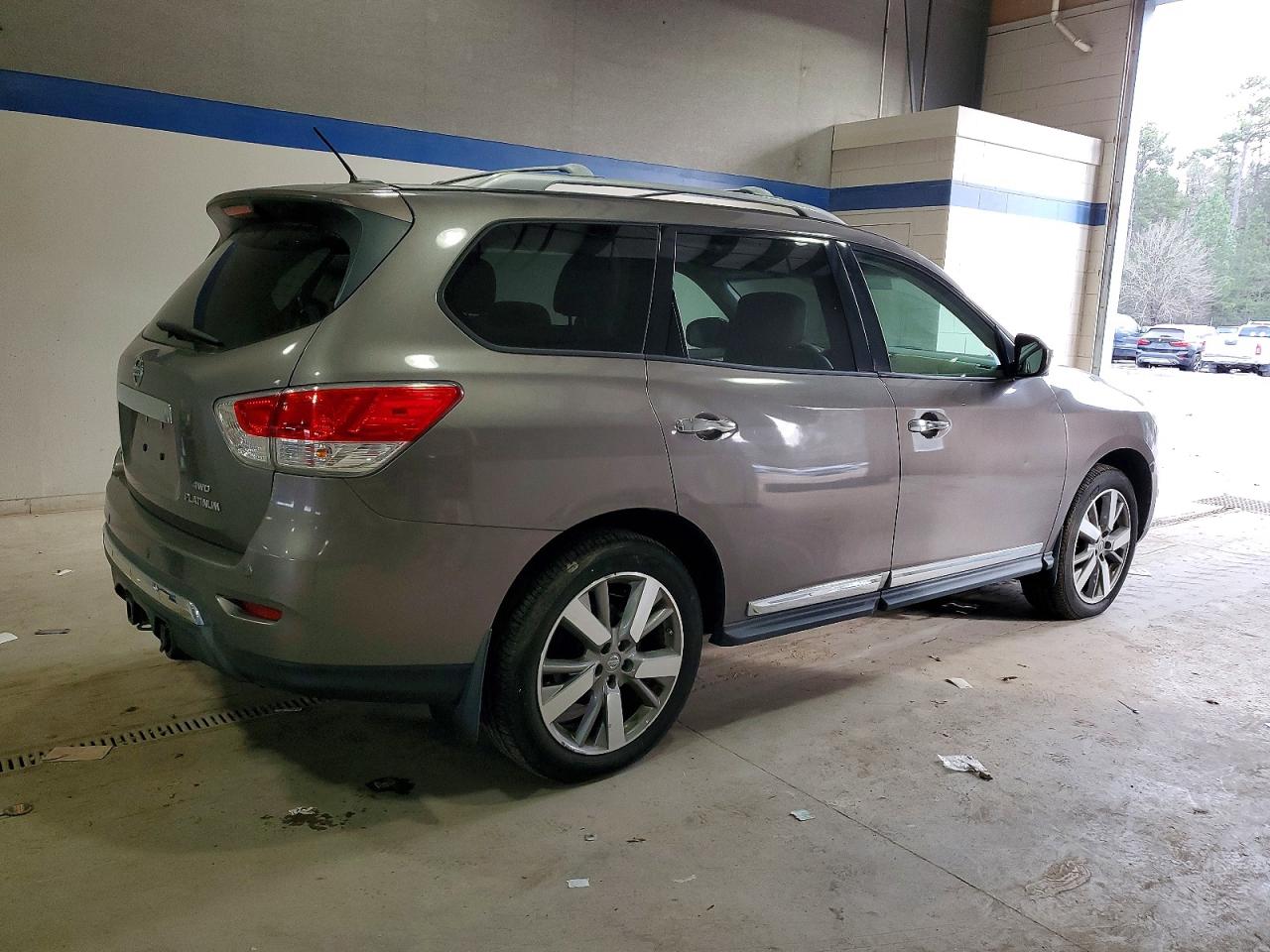 2013 NISSAN PATHFINDER S photo 5