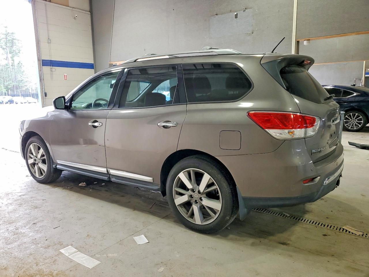 2013 NISSAN PATHFINDER S photo 3