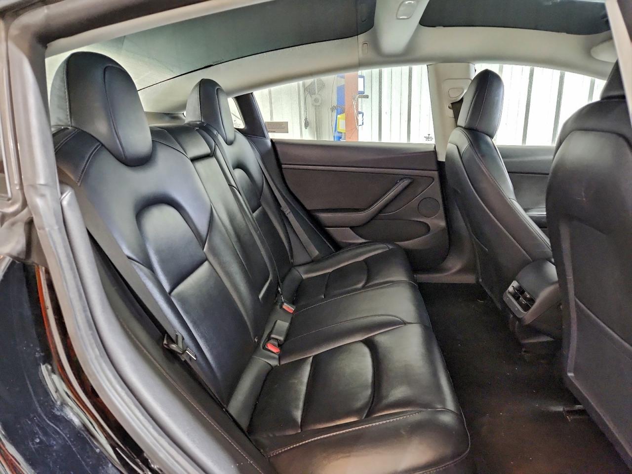 2022 TESLA MODEL 3 photo 10