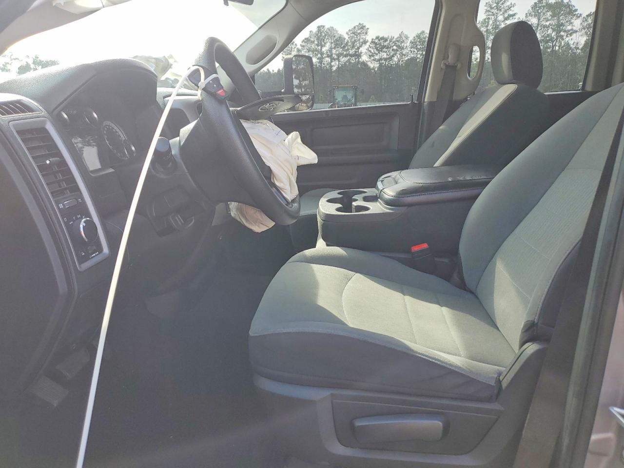 2021 RAM 1500 CLASSIC TRADESMAN photo 19